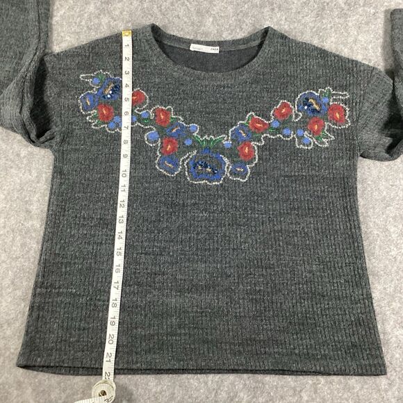 Zara Sequin Embroidered Floral Gray Sweater Size Small Ribbed Knit Lagenlook - Picture 6 of 13